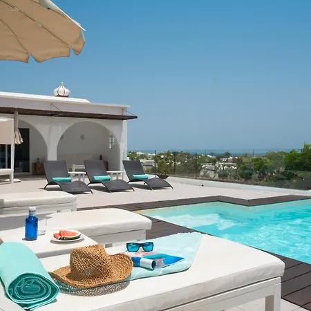 Laderas Villa *